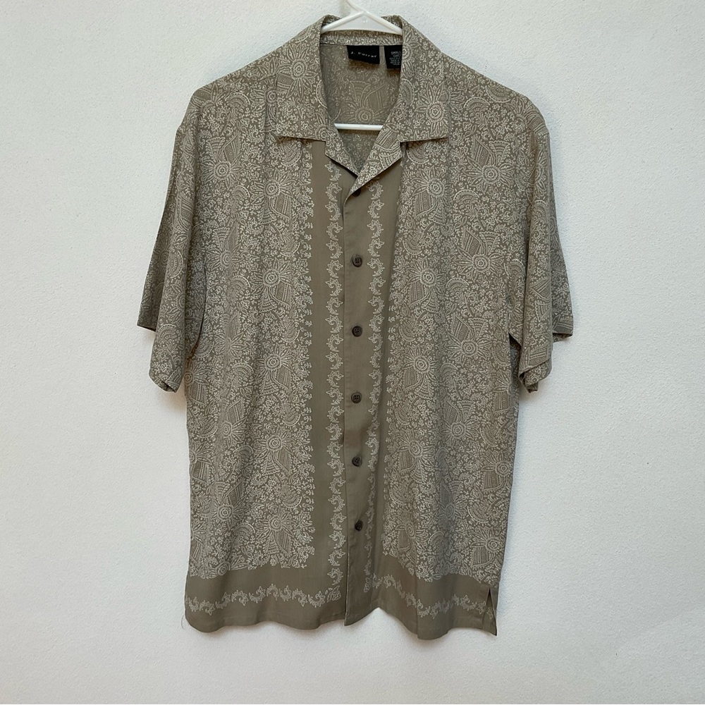 J. Ferrar Tan, White 100% Silk Allover Patterned Button Down Size Small